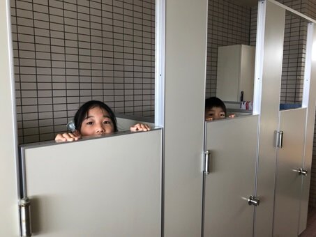 同窓会　トイレで.jpg