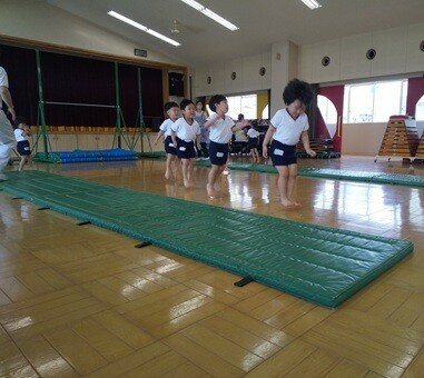 すみれ２体操①修正版.JPG