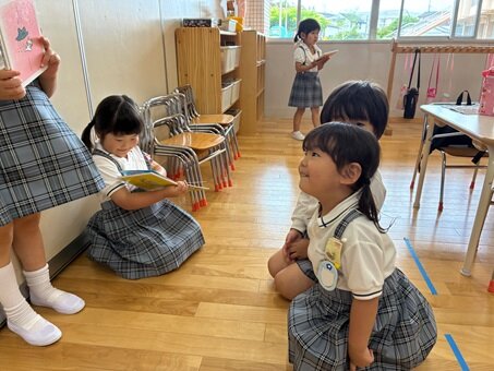 絵本 お客さま.jpg