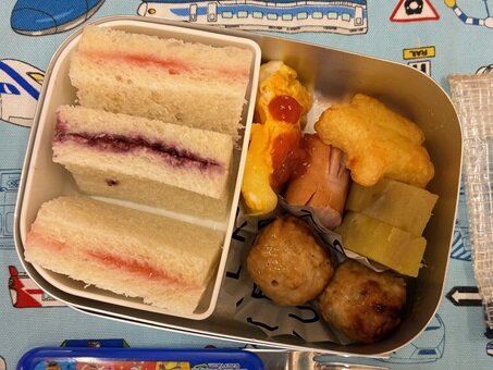 お弁当2.jpg