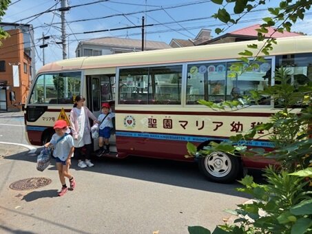 マリア幼稚園・バス.jpg