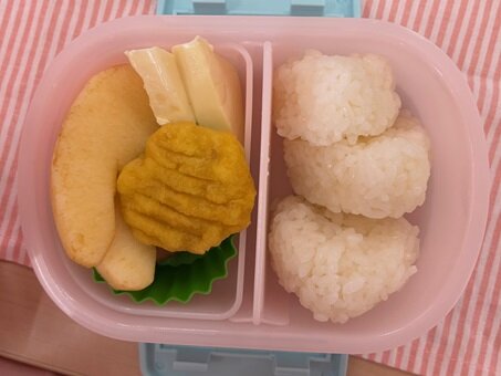 ひよこ　お弁当２.jpg